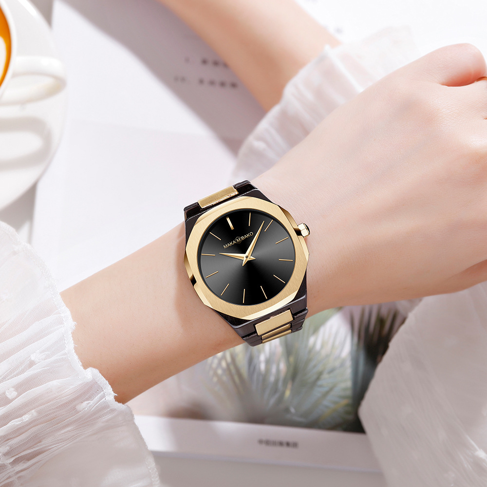 Simple stainless steel quartz watch
