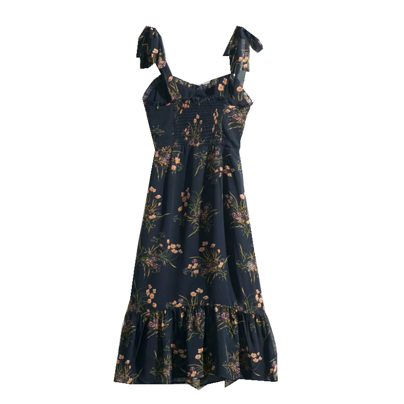 V-neck ruffled dress