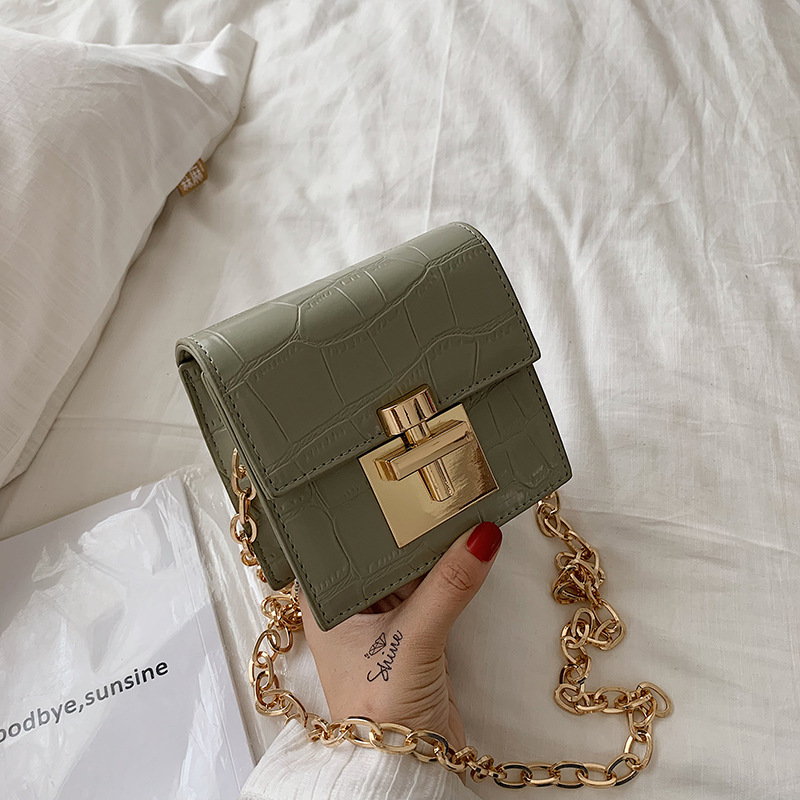 Shoulder chain small square bag Green - Shop at LoveMi