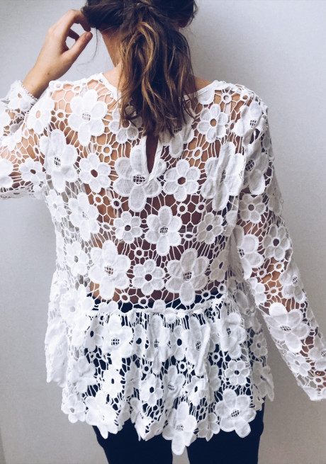 Long-sleeved lace skirt