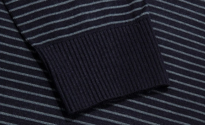 Men's loose bottoming shirt