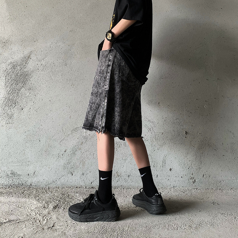 Denim shorts with burr