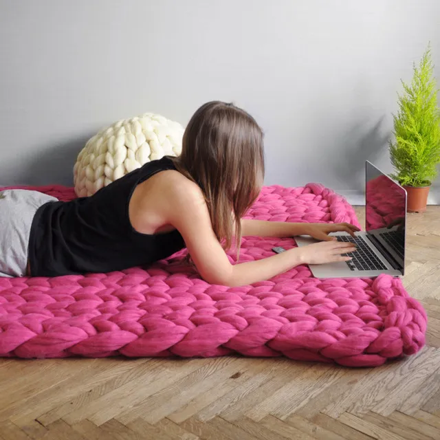 Acrylic woven super thick wool blanket - Rose Red