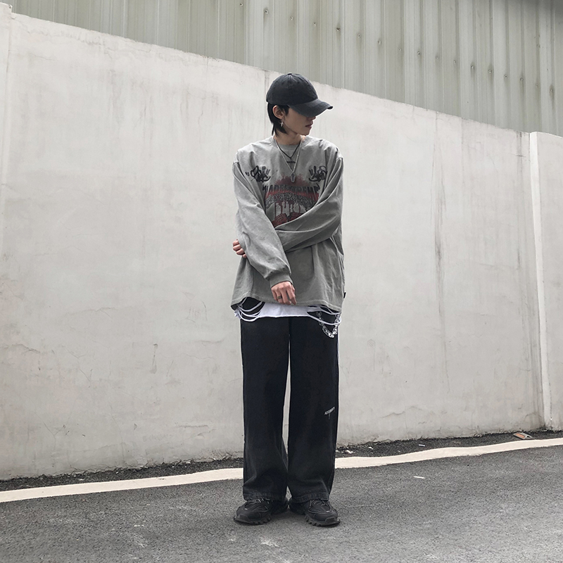 Dark men's long-sleeved T-shirt