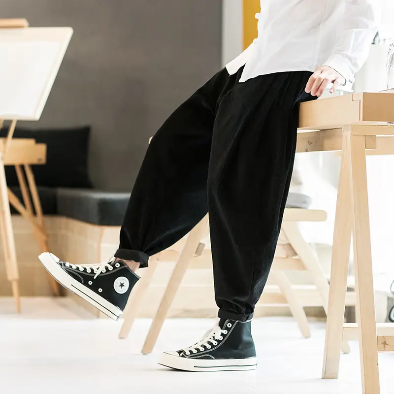 Corduroy pleated pants
