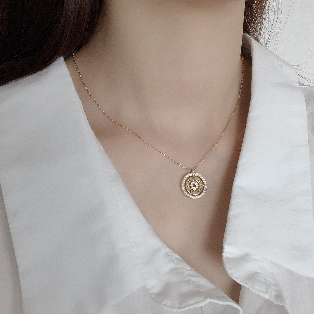 Still beautiful moment necklace