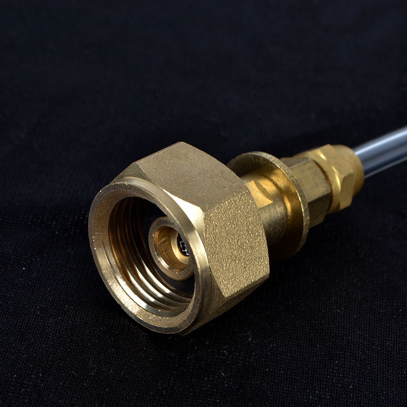 Outdoor flat gas tank inflation valve