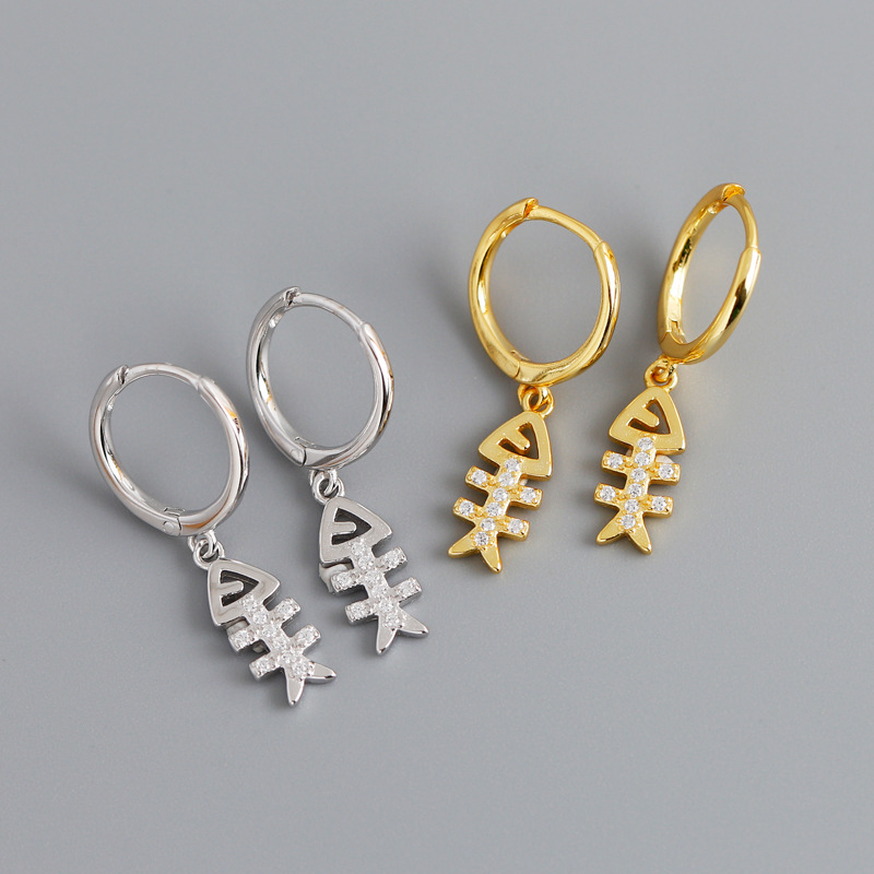 Light luxury gold diamond fishbone earrings