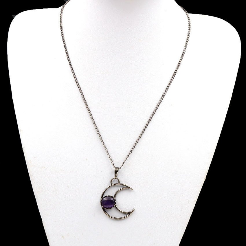 Vintage smear moon pendant necklace