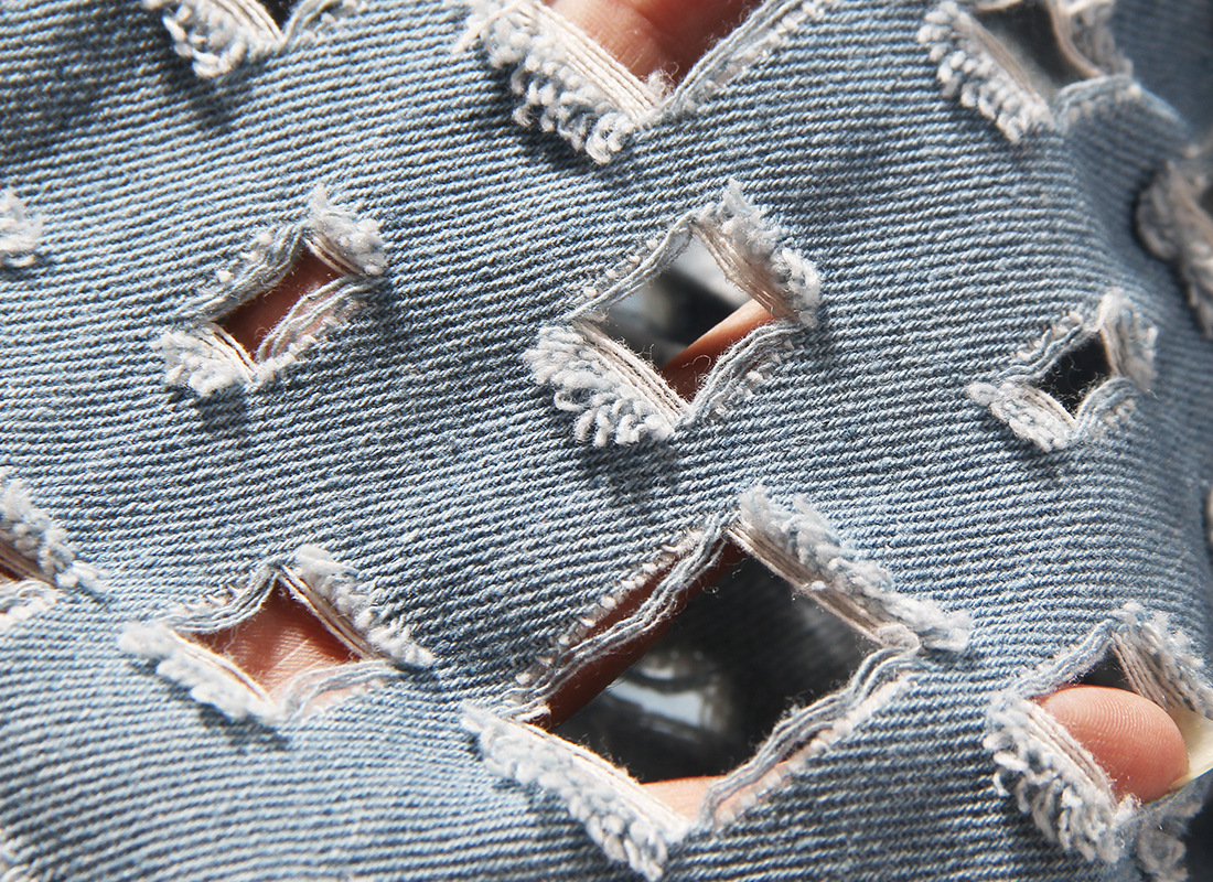 Shredded hollow wide-leg pants