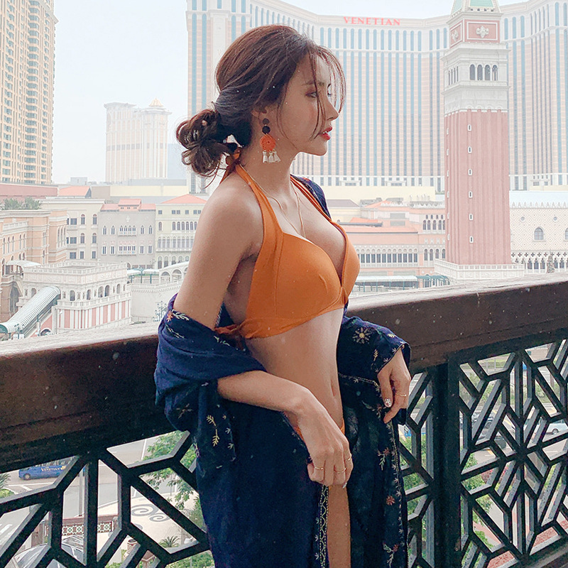 Big breasted underwire gathered split bikini