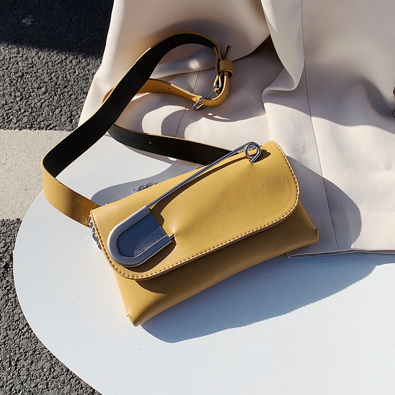 Chain Belt Bag