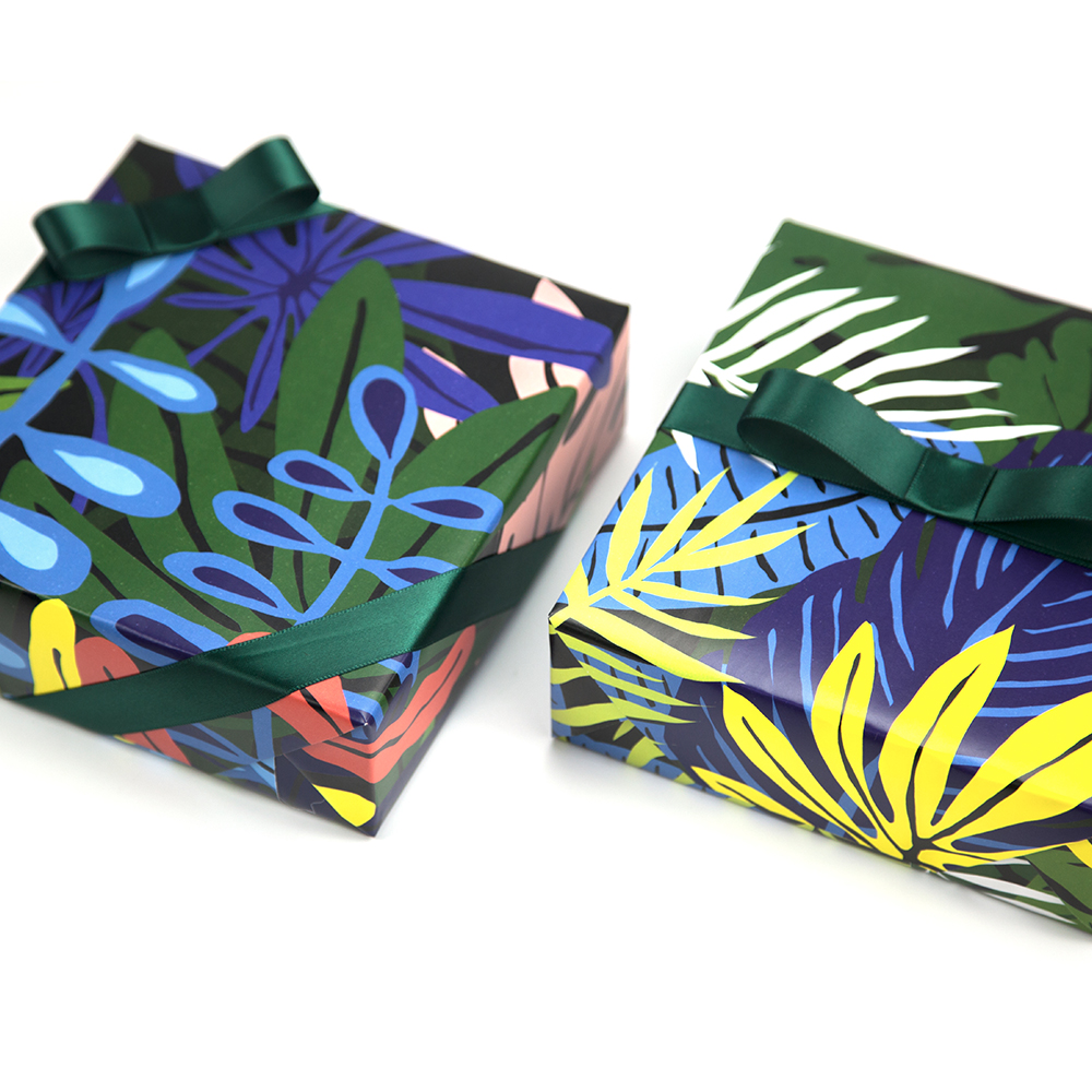 Gift wrapping paper for lovers (Thick forest 1)