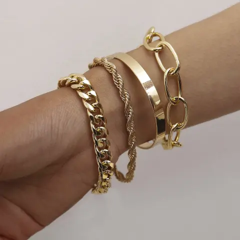 Twist Chain Exaggerated O-shaped Cover Bracelet Thread
