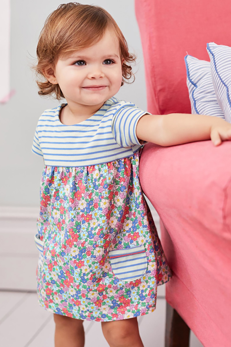 Printed short-sleeved cotton floral dress