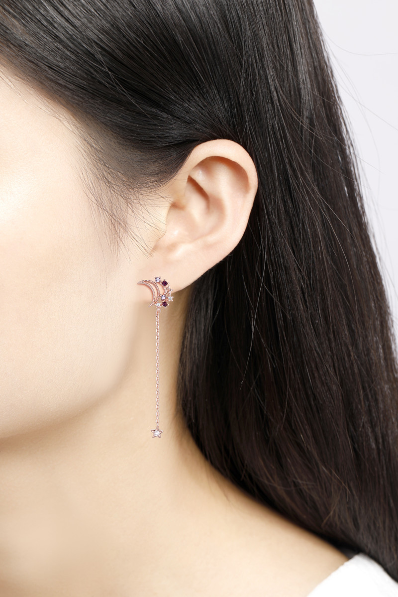 Long Fringed Shell Flower Stud Earrings