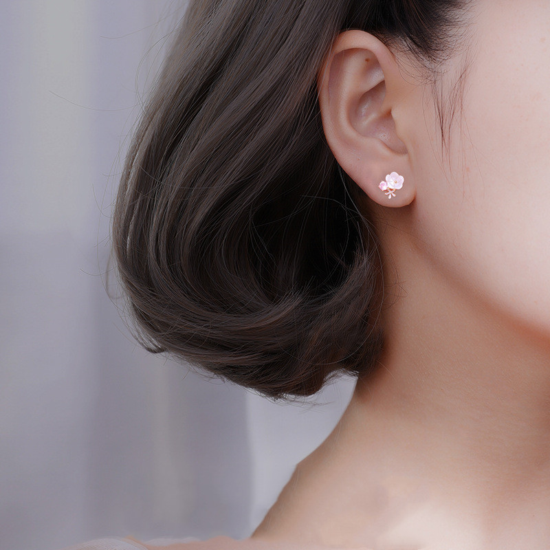 Floral personality fashion earrings