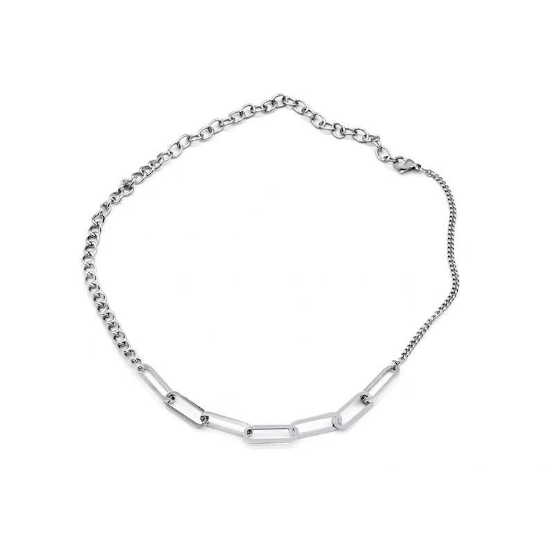 Thick and thin chain stitching necklace