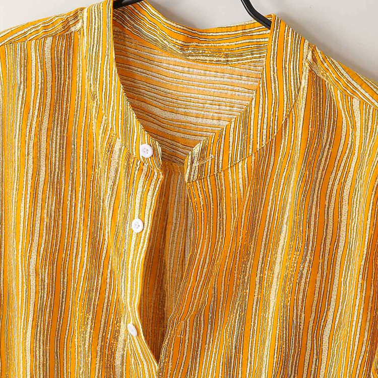 قميص رجالي مطبوع بأكمام قصيرة