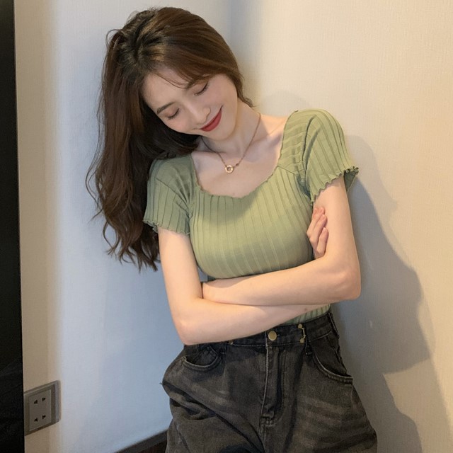 Short bottoming shirt