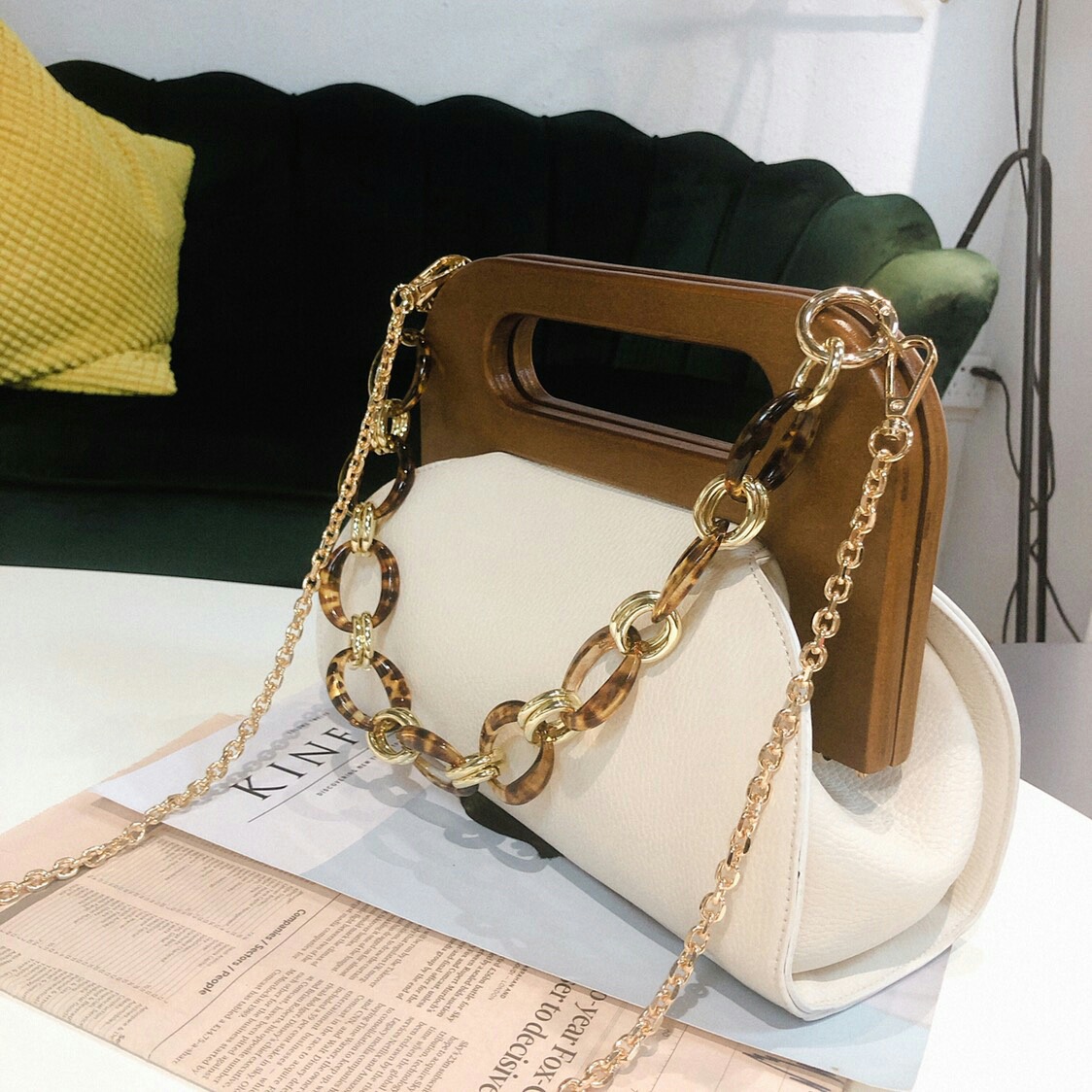 Acrylic wood clip bag