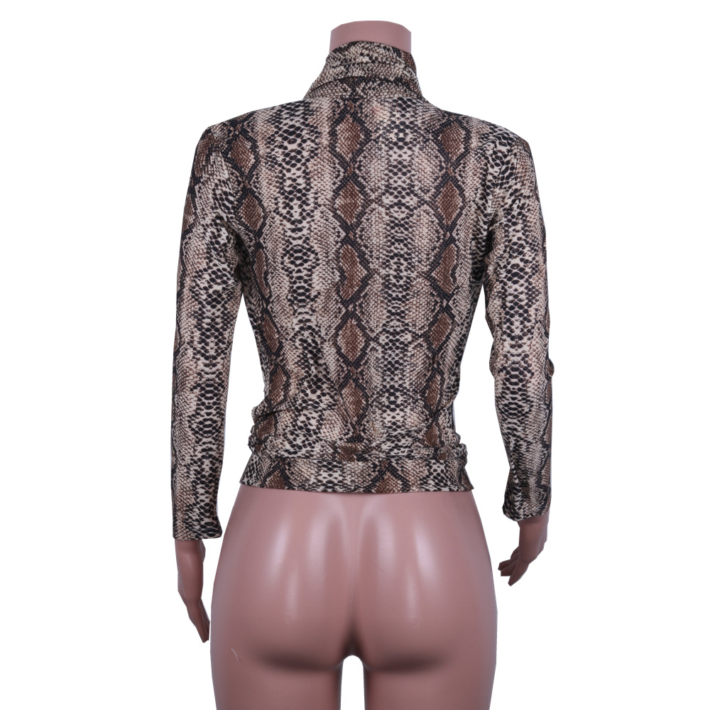 Deep V swing collar top