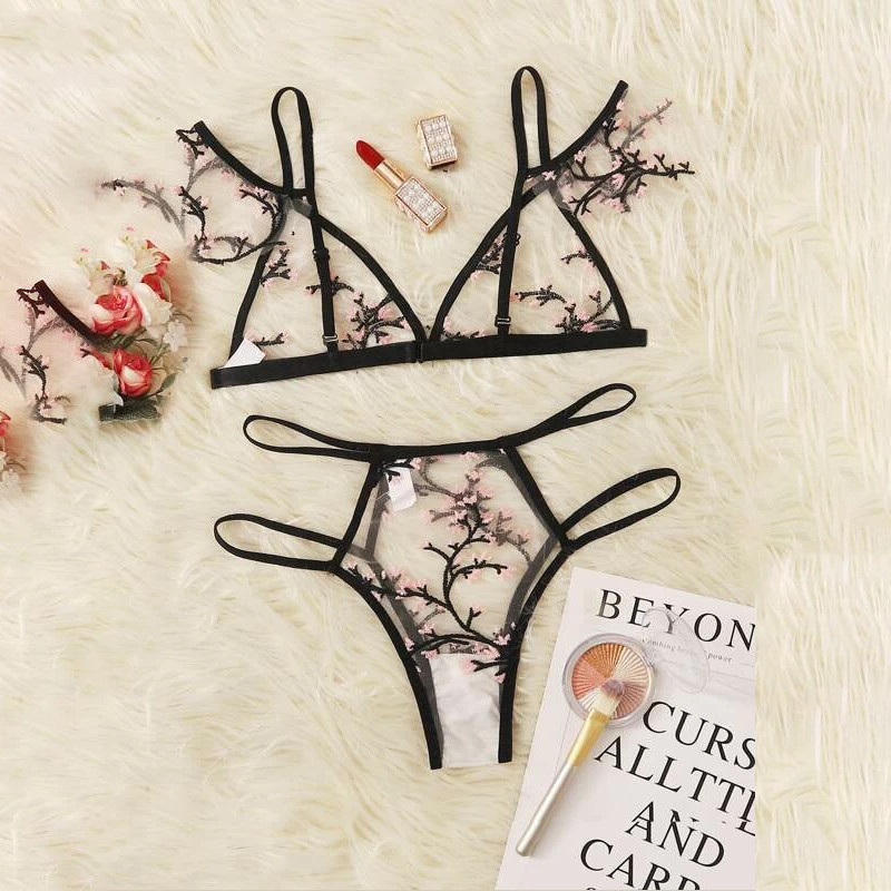 Three-point embroidered perspective bra — image 1