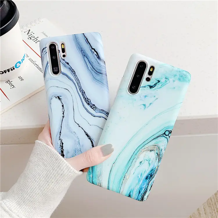 Gradient frosted coral marble phone case