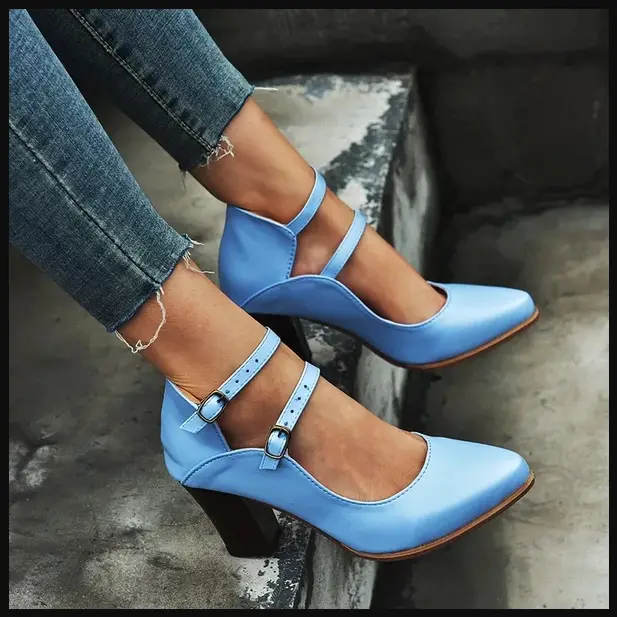 High-heeled belt buckle block heel shoes
