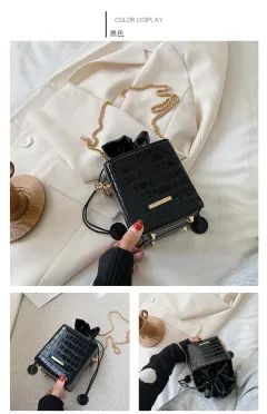 Shoulder chain bag - Black - View 1