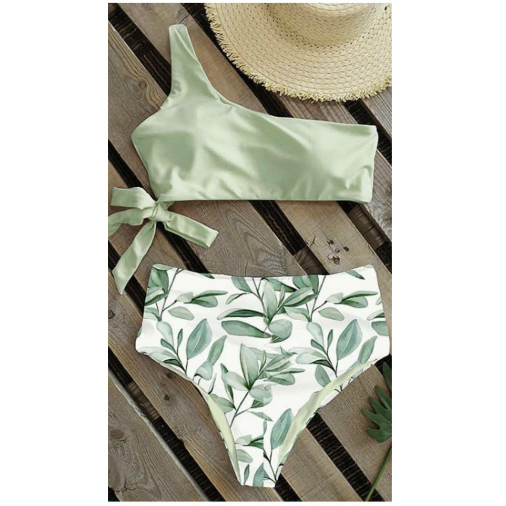 Split swimsuit female shoulder strap