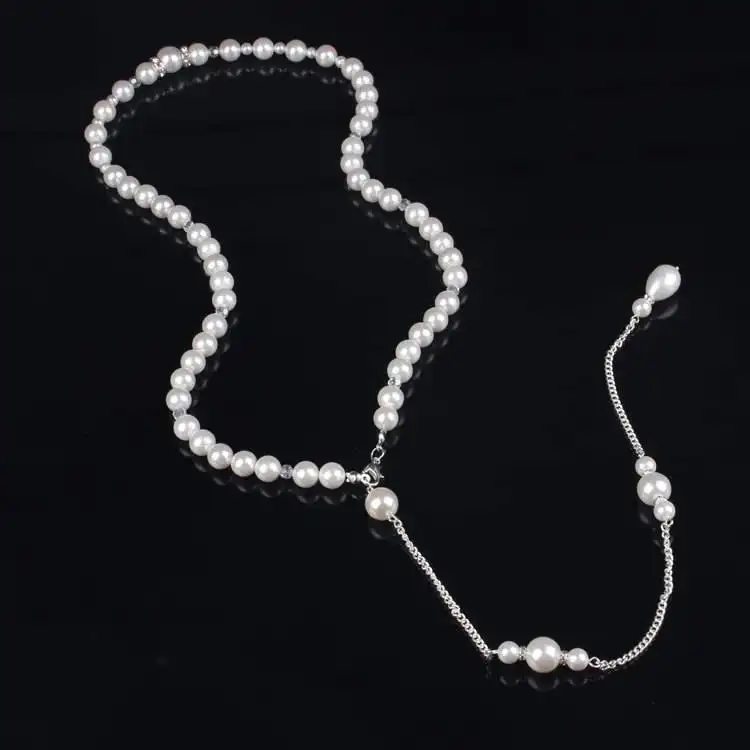 Necklace with tassel leak back chain