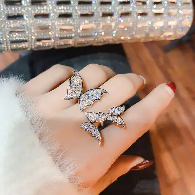 Butterfly ring simple and cold wind