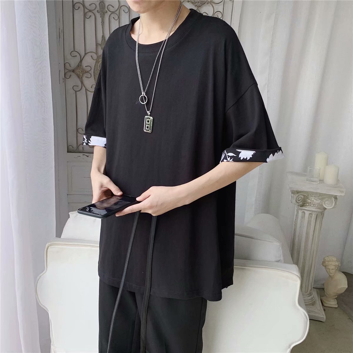 Round neck five-point sleeve t-shirt