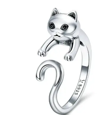 Beautiful cute naughty cat finger ring