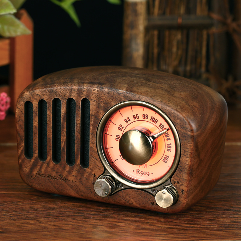 Retro wooden wireless mini speaker - Image 2