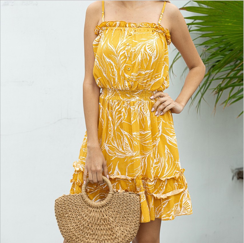 Sexy pleated dress with halter strap