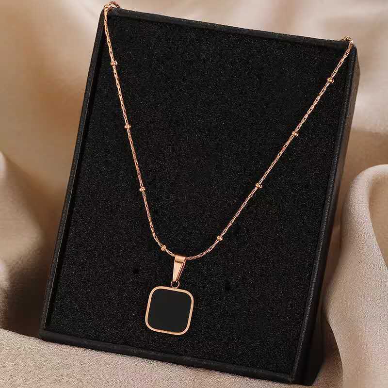 Red tide titanium steel necklace