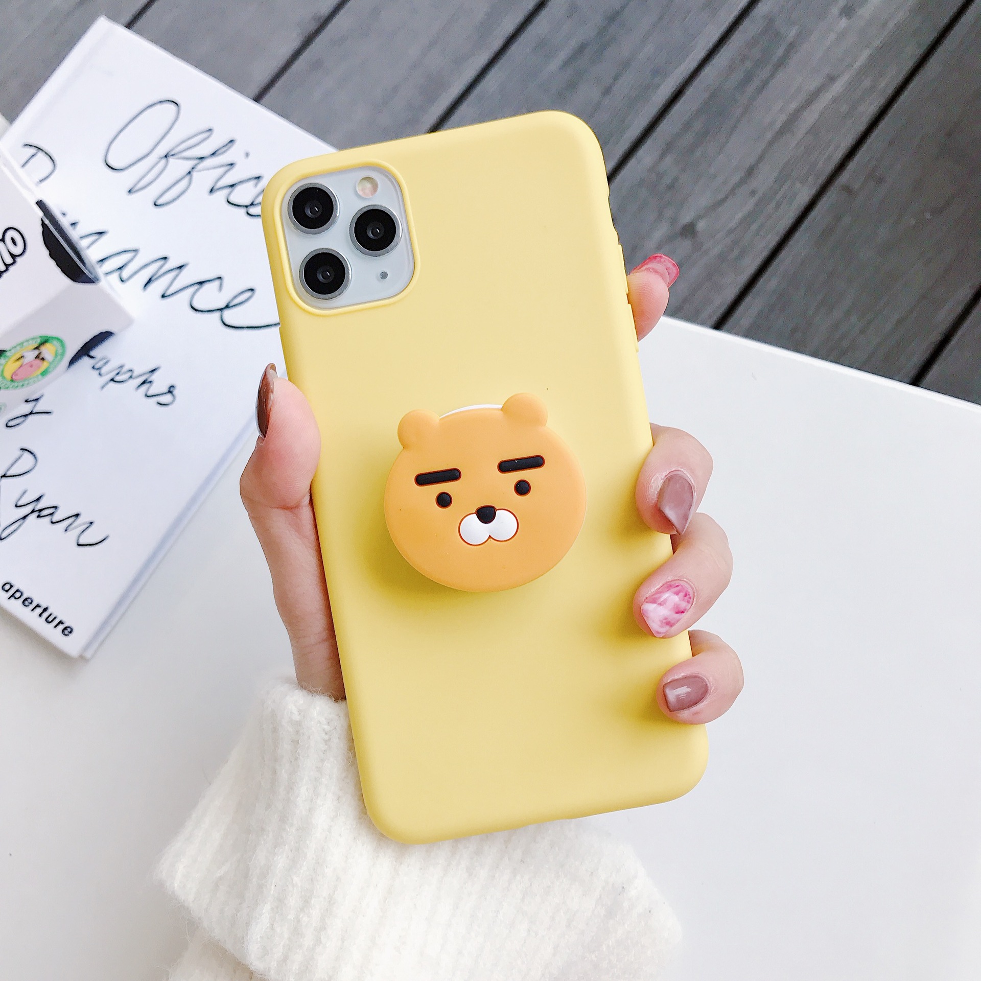 Bracket shell cartoon anti-fall mobile phone case - Image 4