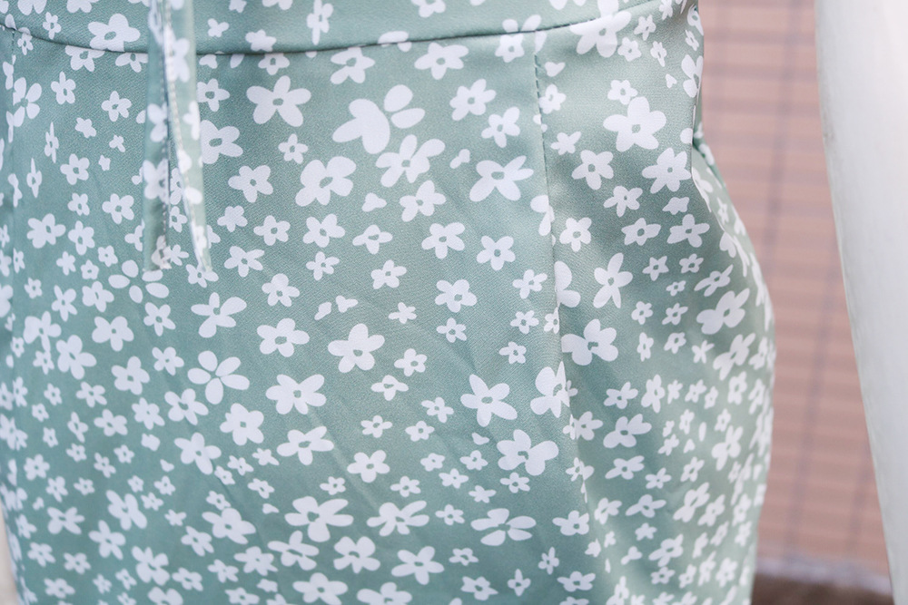 Printed slim-fit hip dress