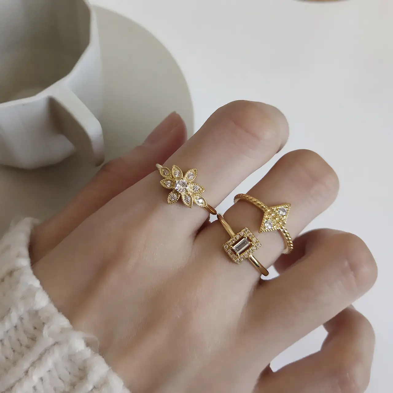 Simple geometry ring