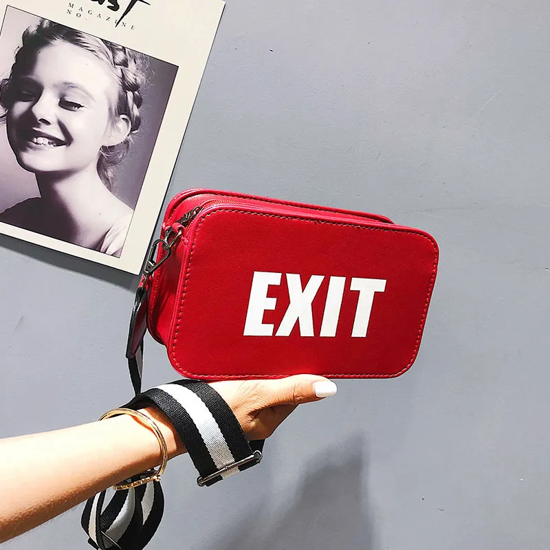 Wild letter small square bag - Red