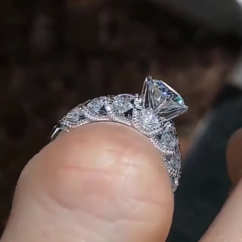 Fashion Lady Ring