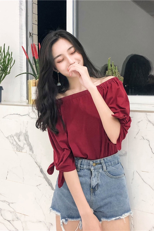One-shoulder top