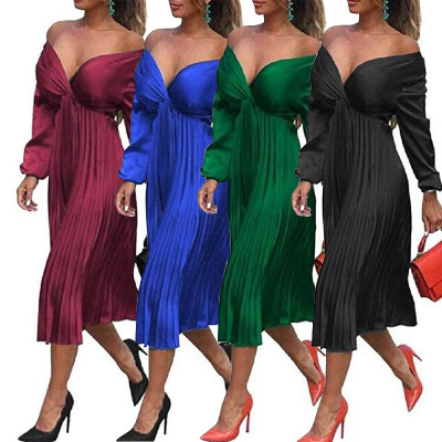 V-neck pleated pleated skirt