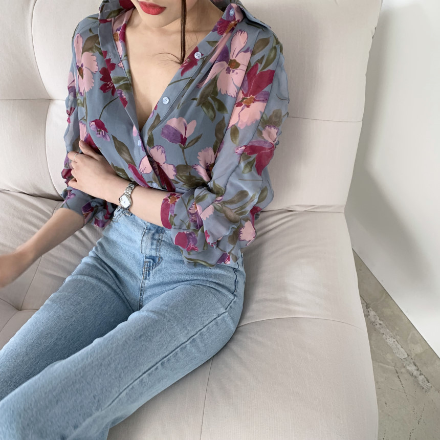 Design sense versatile shirt