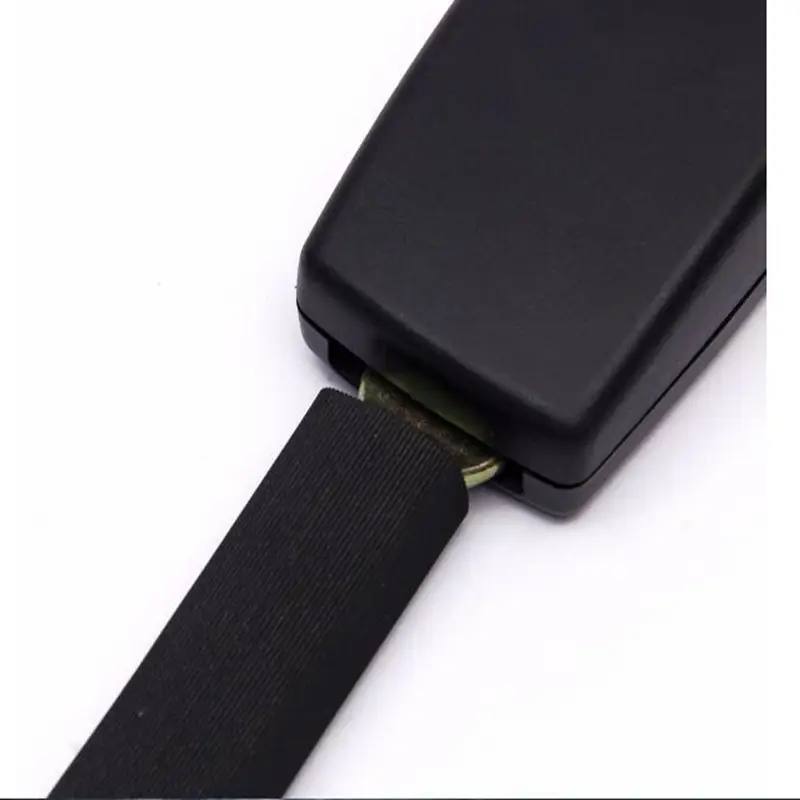 Car seat belt extender