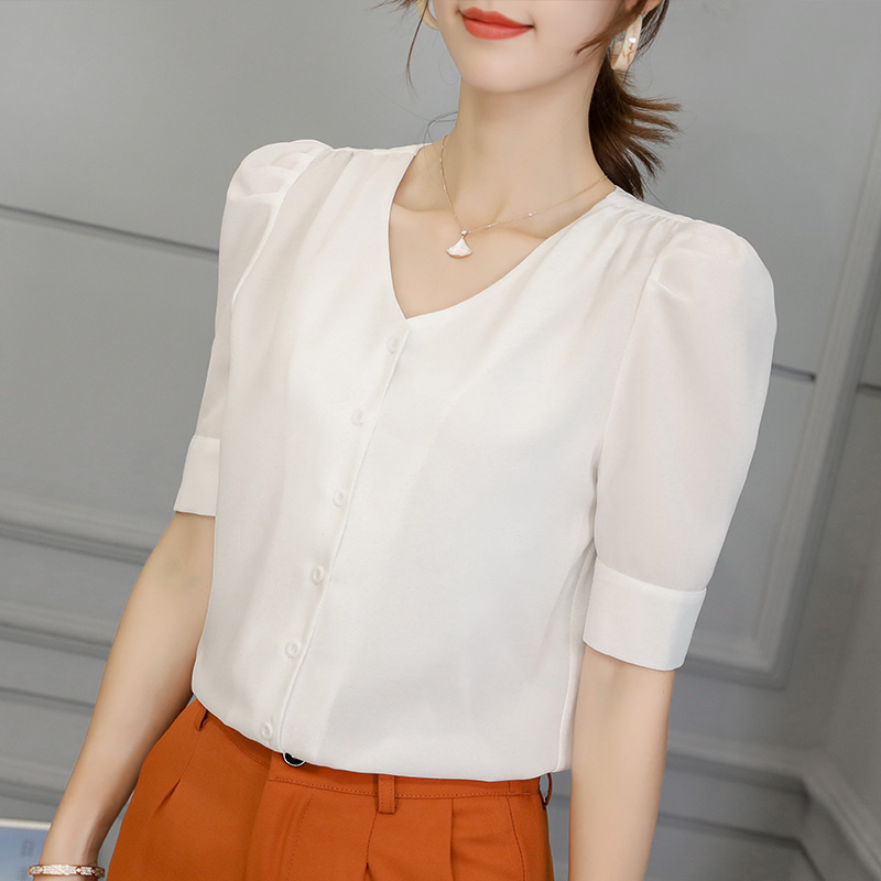 Trendy solid color shirt