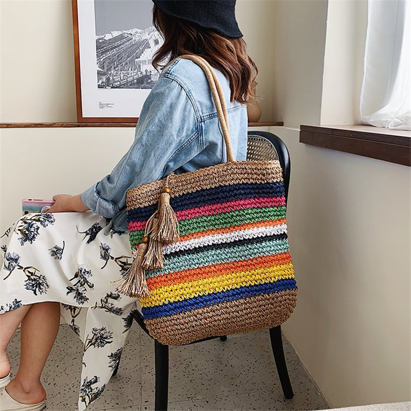 Large capacity bucket portable straw woven bag