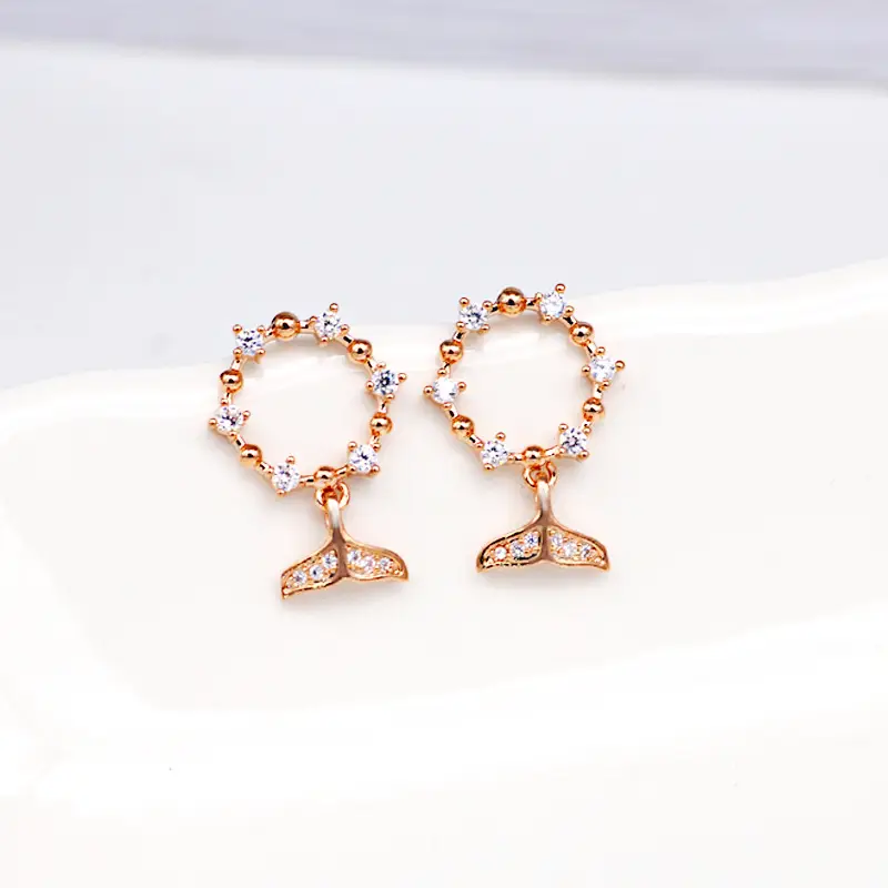 Fishtail Inlaid Zircon Geometric Earrings